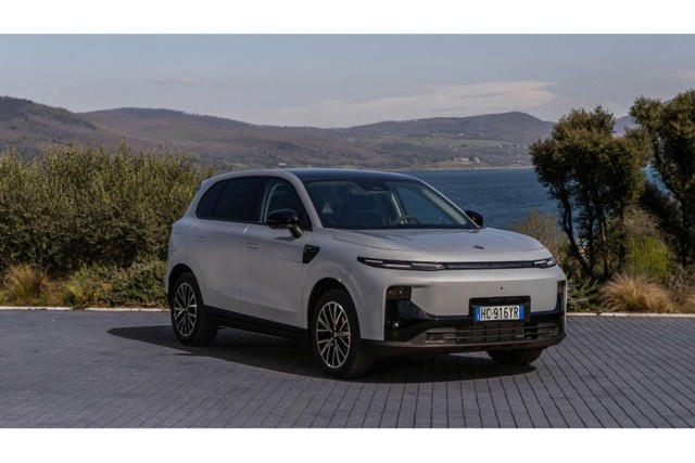 Leapmotor B10 Hybrid EV: 900 km Range, €29,900 in Europe