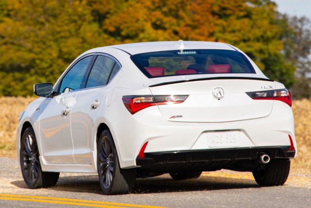 Acura Ilx photo 10