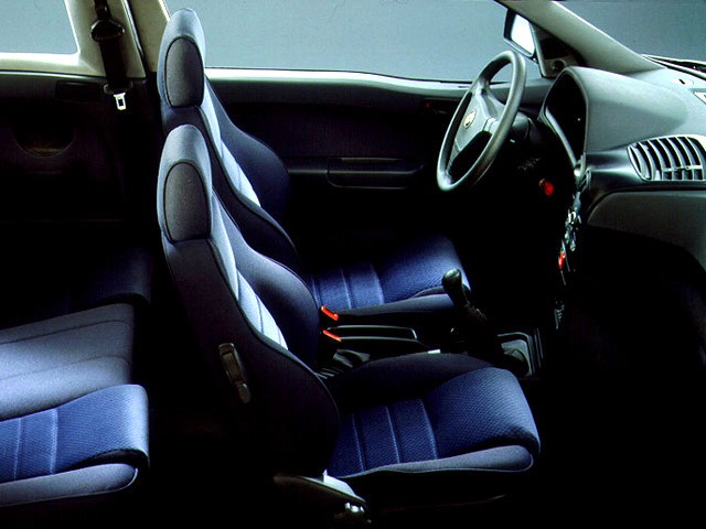 Alfa Romeo 145 photo 41