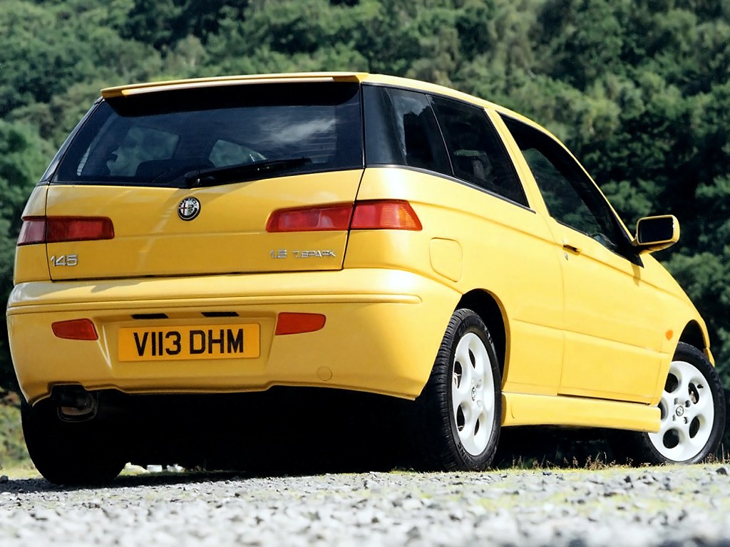 Alfa Romeo 145 photo 8