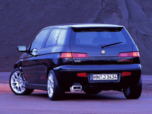 Alfa Romeo 145 foto 13