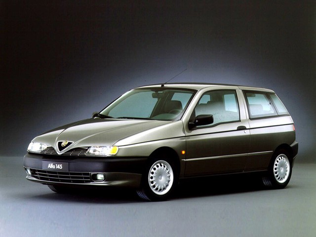 Alfa Romeo 145 foto 14