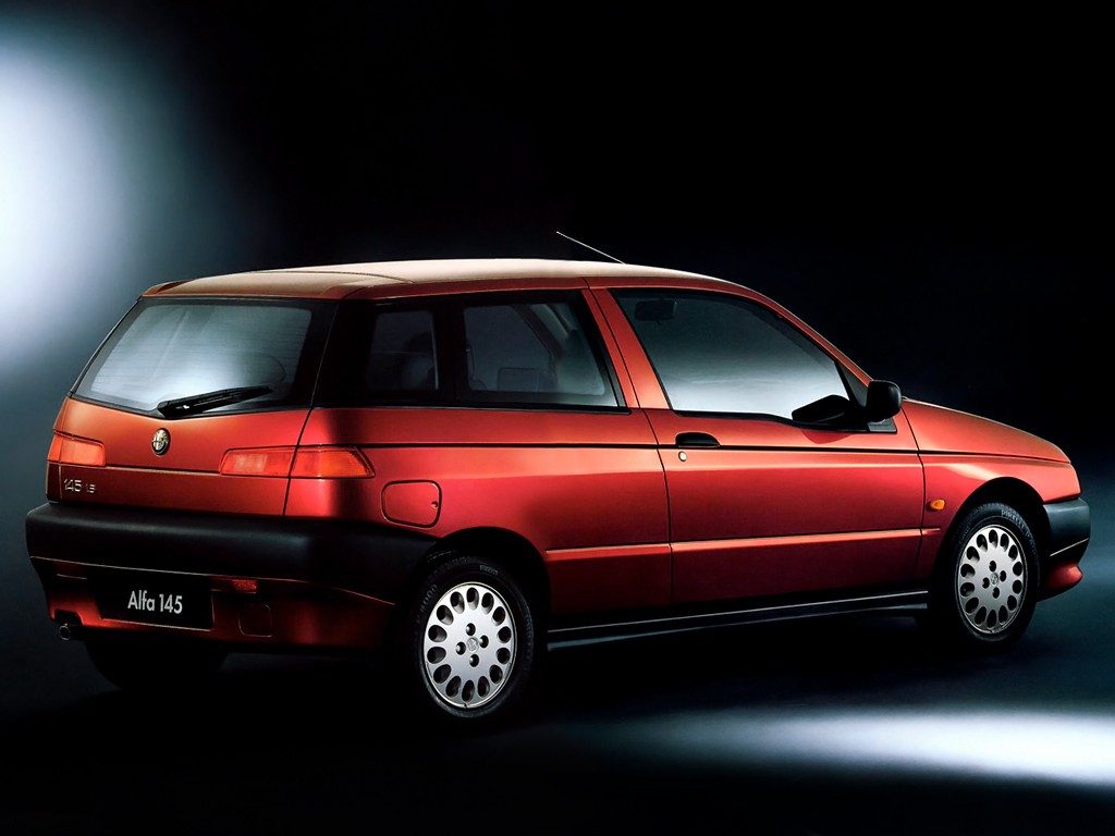 Alfa Romeo 145 photo 26
