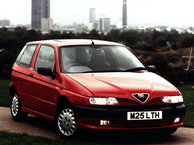 Alfa Romeo 145 foto 31