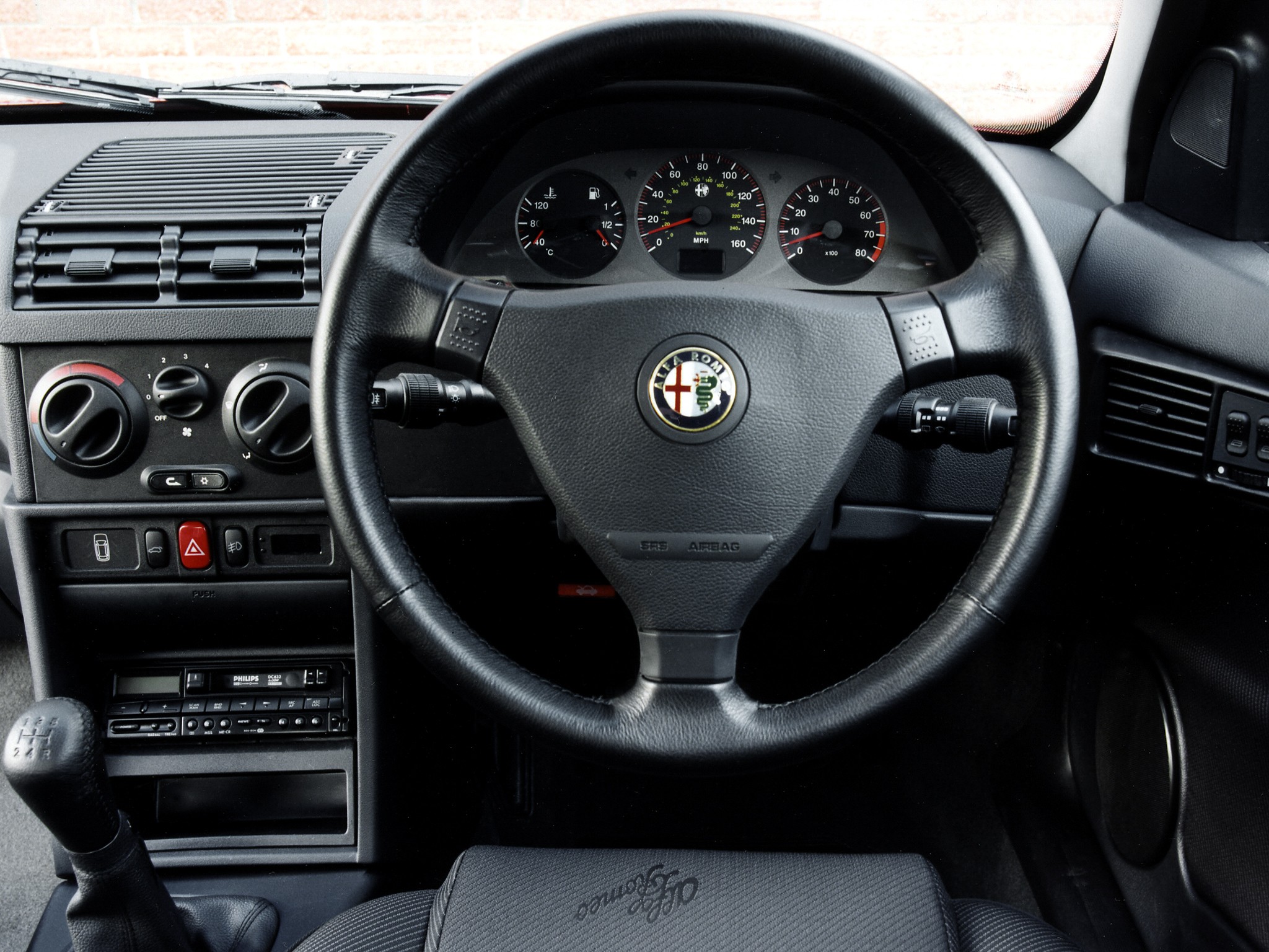 Alfa Romeo 146 photo 36