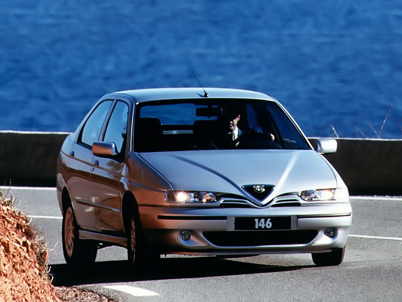 Alfa Romeo 146 photo 3
