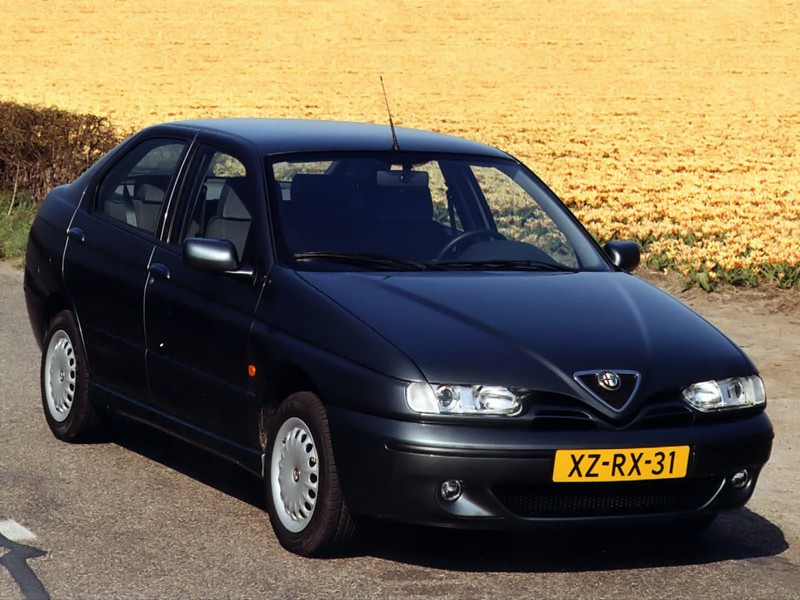 Alfa Romeo 146 photo 5