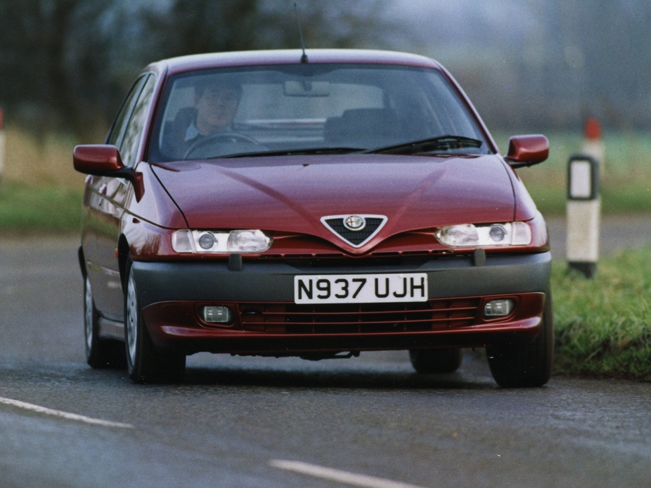 Alfa Romeo 146 photo 24