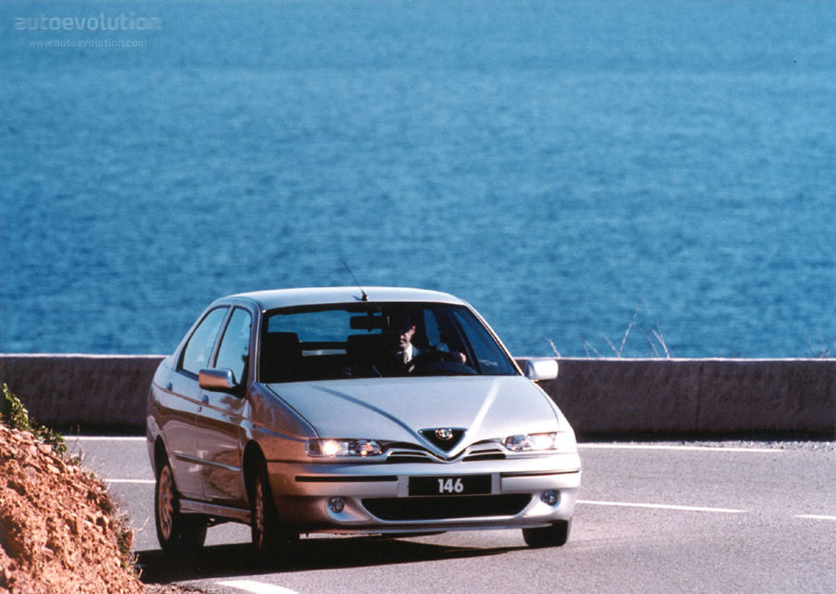 Alfa Romeo ALFA ROMEO 146 1.4L 5MT FWD (90 HP)