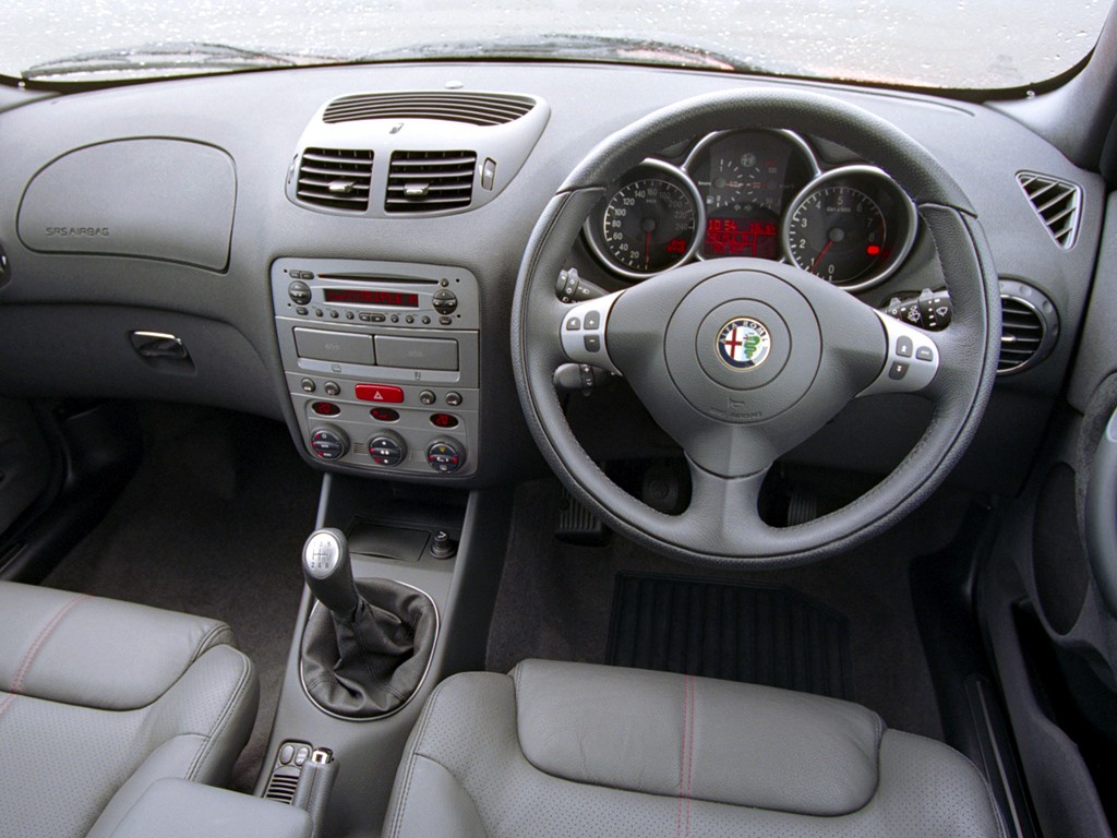 Alfa Romeo 147 3 Doors photo 86
