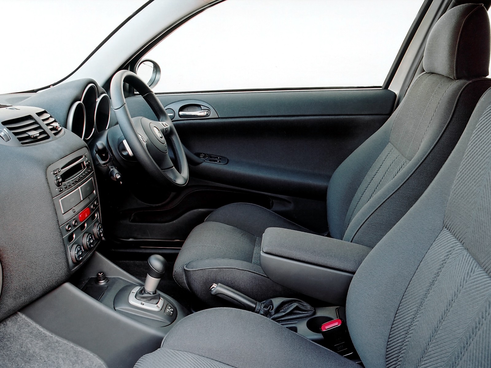 Alfa Romeo 147 3 Doors photo 91