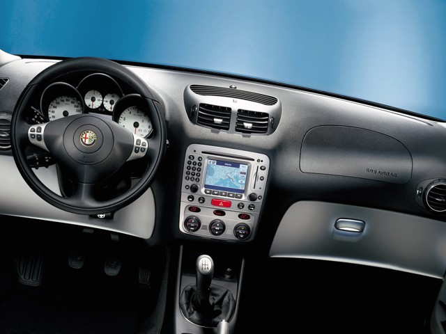 Alfa Romeo 147 3 Doors photo 93
