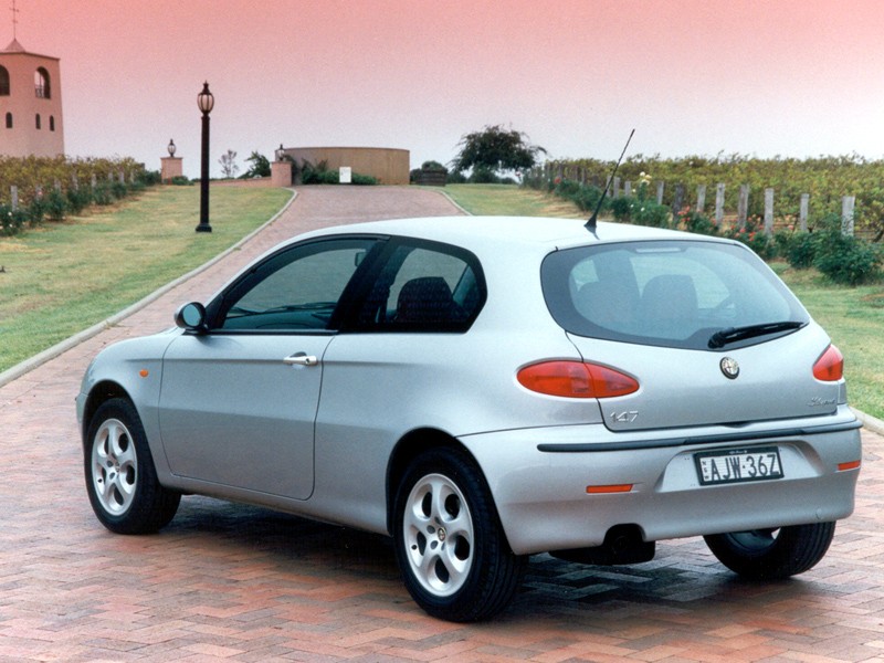 Alfa Romeo 147 3 Doors photo 10