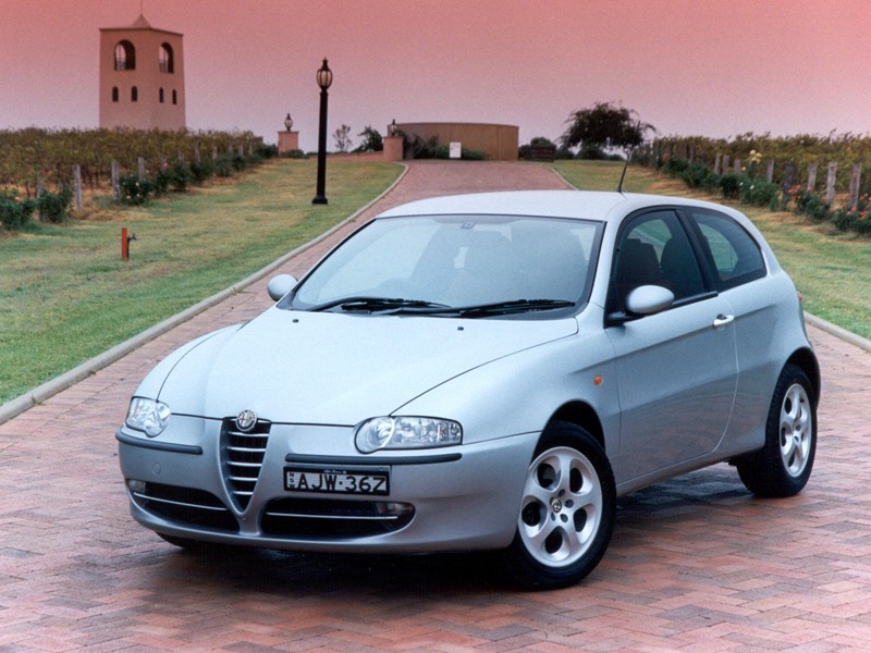 Alfa Romeo 147 3 Doors photo 11