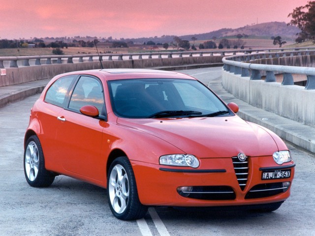 Alfa Romeo 147 3 Doors photo 22