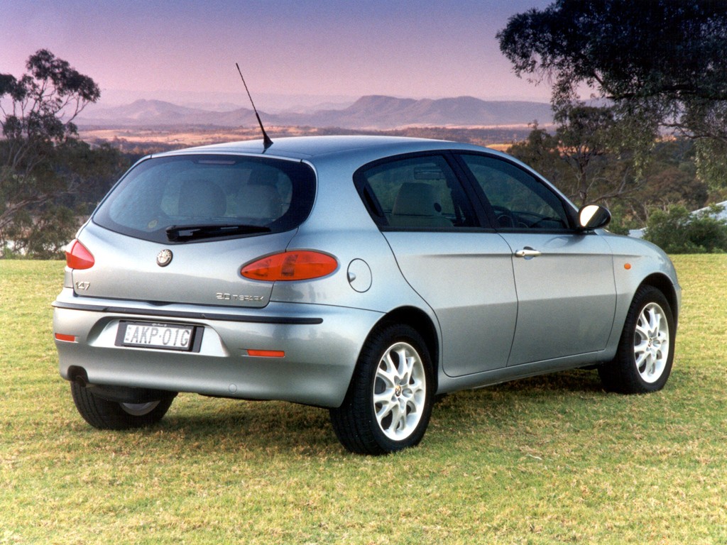 Alfa Romeo 147 3 Doors photo 24