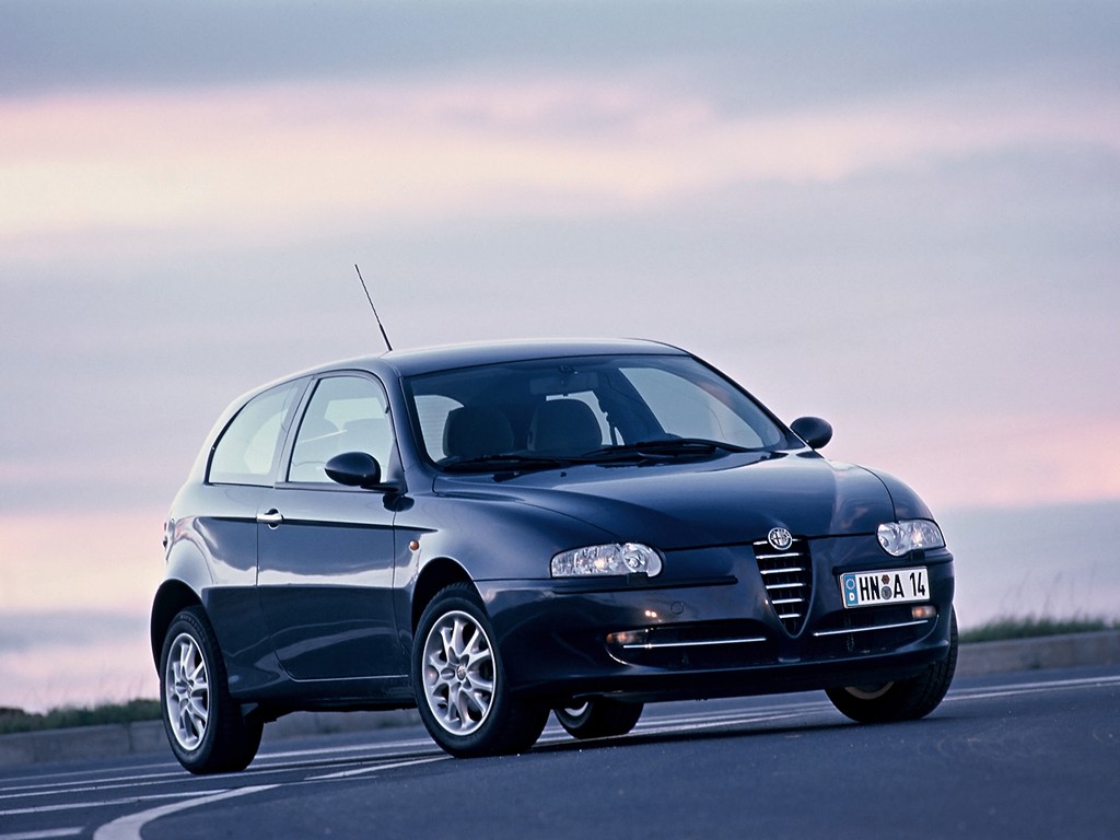 Alfa Romeo 147 3 Doors photo 28