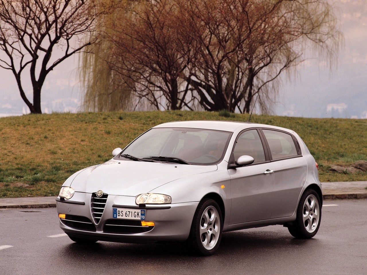 Alfa Romeo 147 3 Doors photo 34