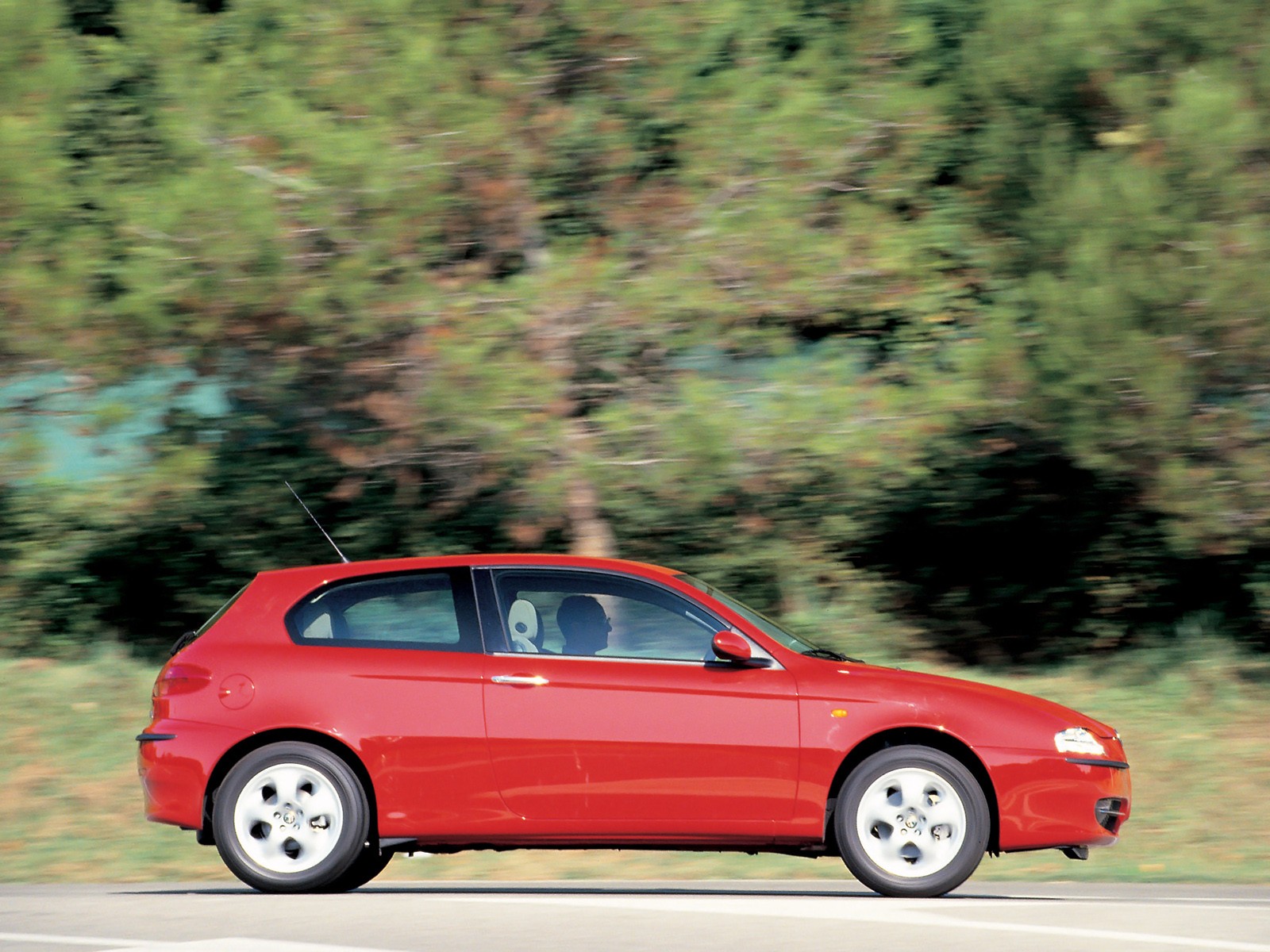 Alfa Romeo 147 3 Doors photo 56