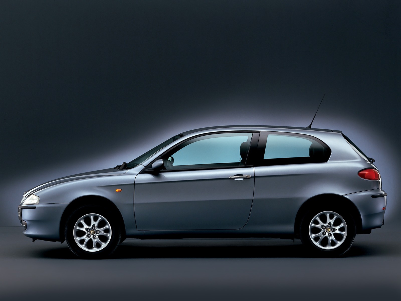 Alfa Romeo 147 3 Doors photo 59
