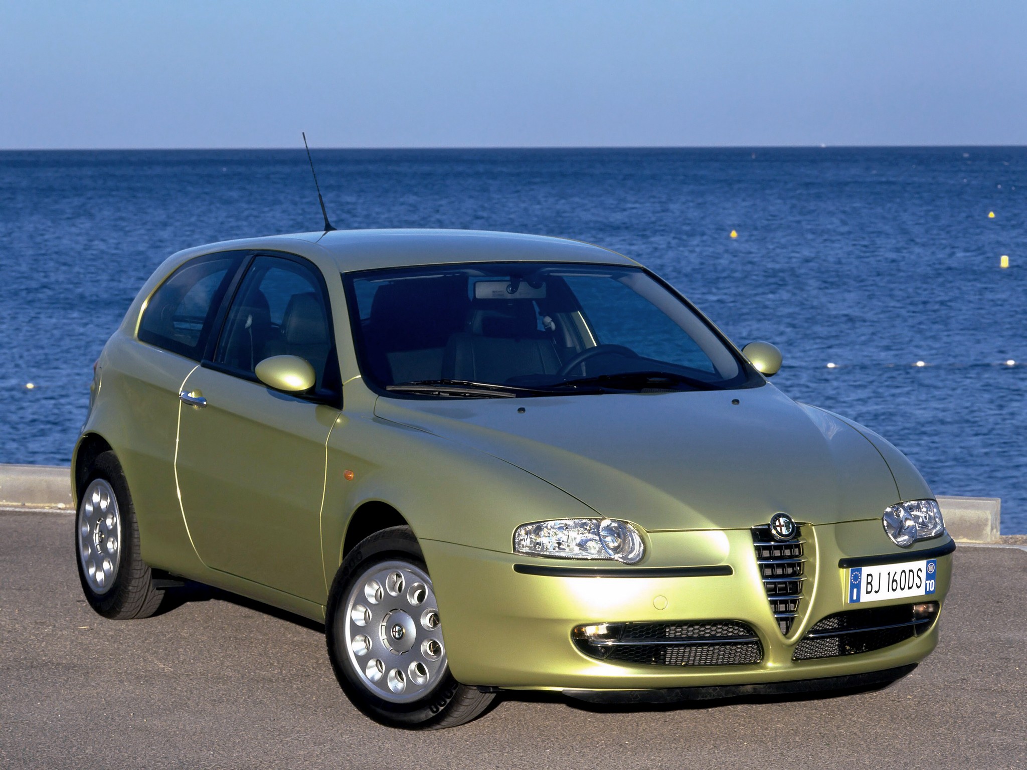 Alfa Romeo 147 3 Doors photo 73