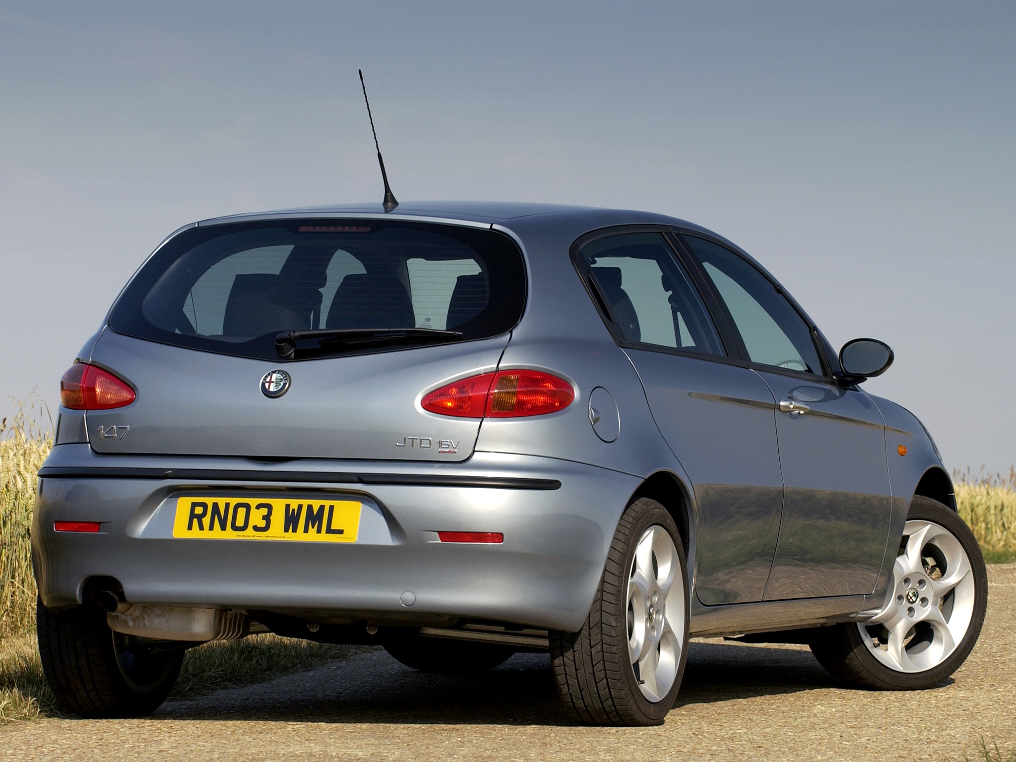 Alfa Romeo 147 3 Doors photo 76