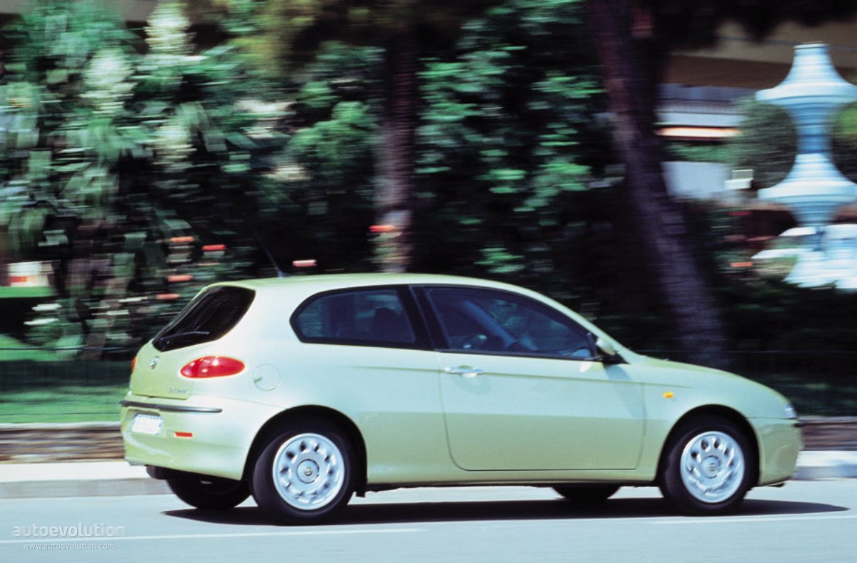 Alfa Romeo 147 3 Doors photo 4