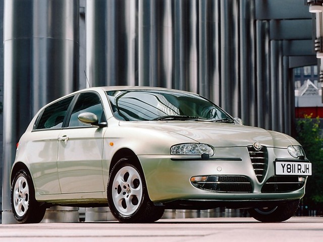 Alfa Romeo 147 3 Doors photo 10