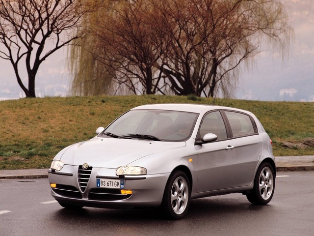 Alfa Romeo 147 3 Doors photo 12
