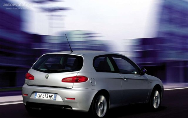 Alfa Romeo 147 3 Doors photo 4