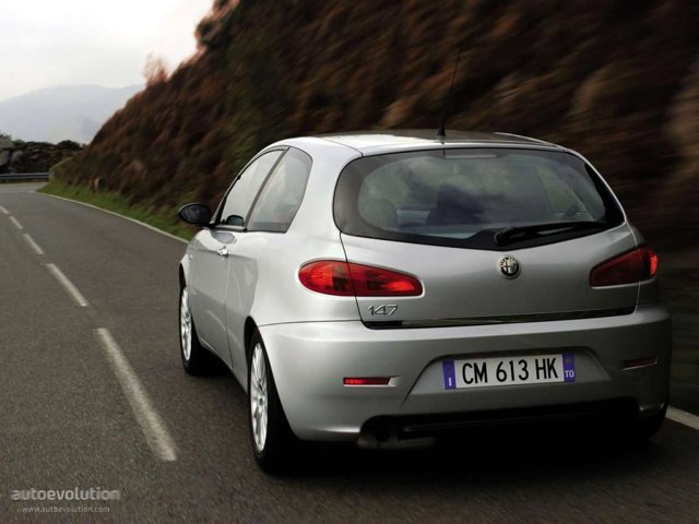 Alfa Romeo 147 3 Doors photo 5