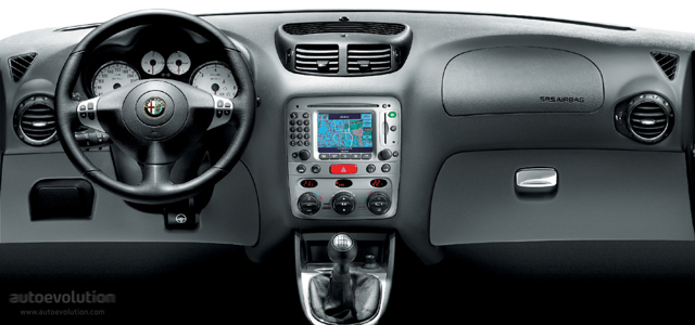 Alfa Romeo 147 3 Doors photo 35