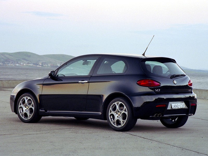 Alfa Romeo 147 3 Doors photo 7