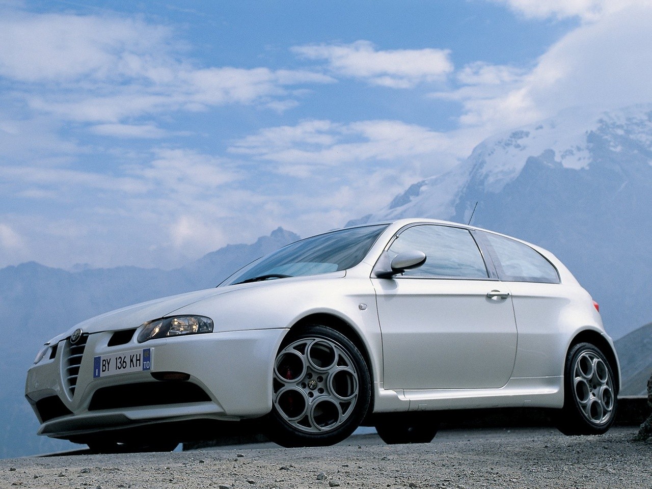 Alfa Romeo 147 3 Doors photo 22