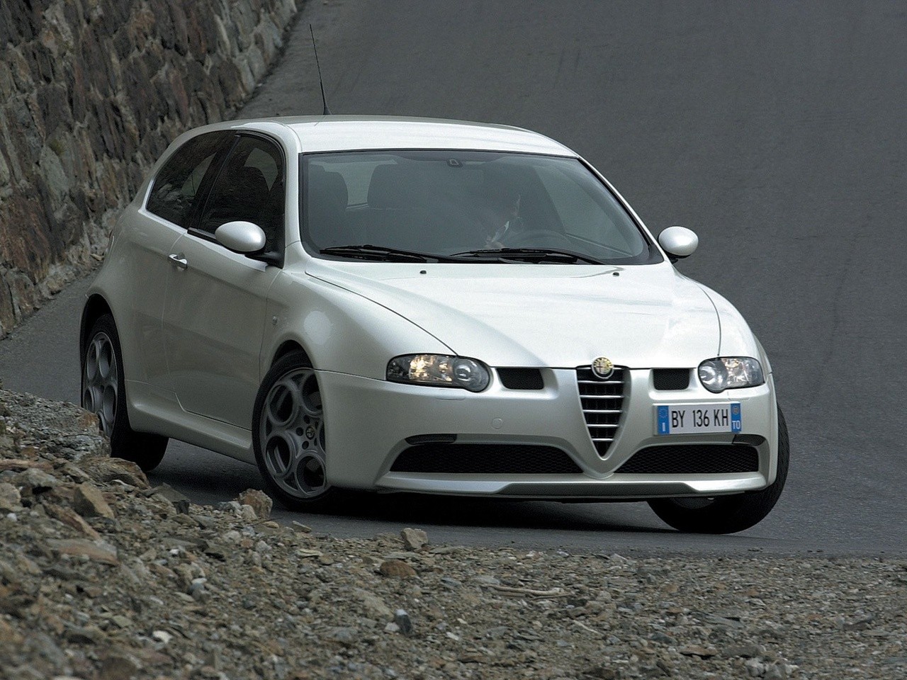 Alfa Romeo 147 3 Doors photo 25