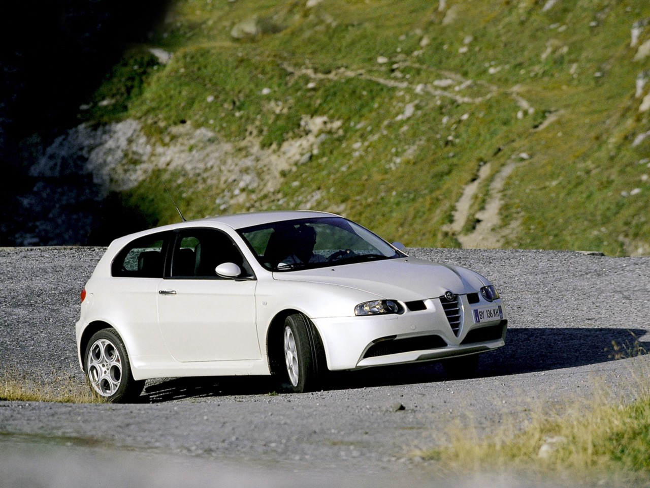 Alfa Romeo 147 3 Doors photo 27