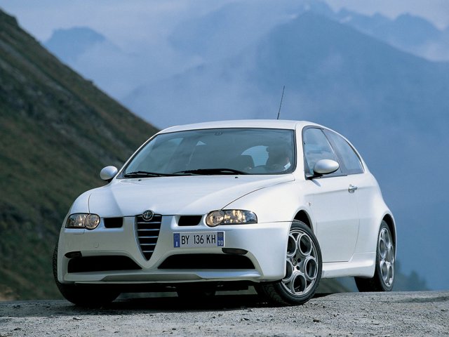 Alfa Romeo 147 3 Doors photo 33