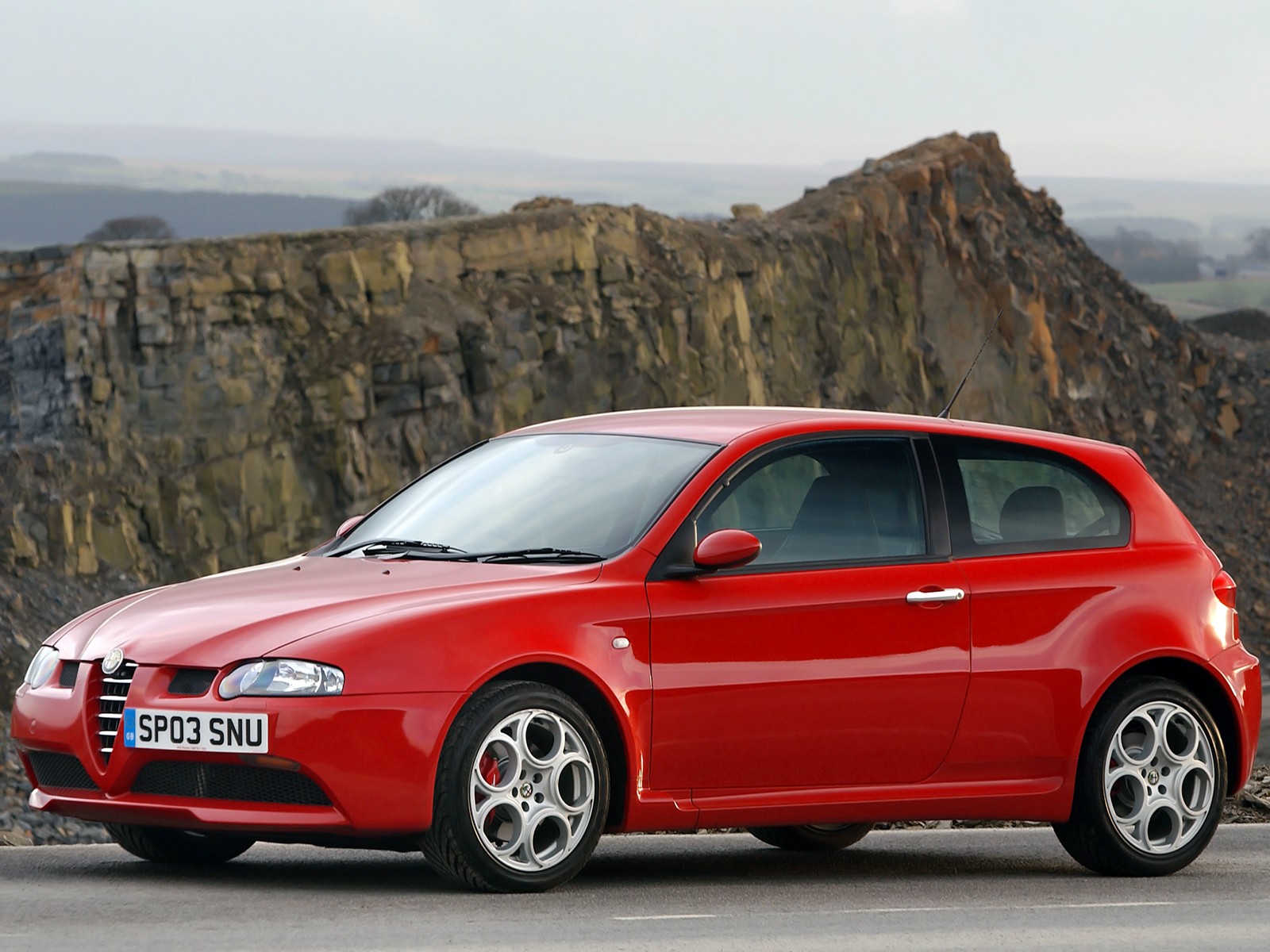 Alfa Romeo 147 3 Doors photo 36