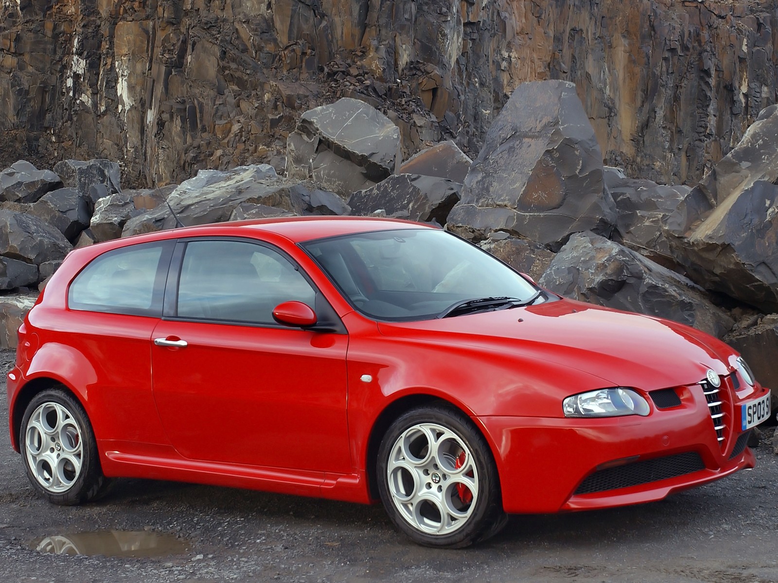 Alfa Romeo 147 3 Doors photo 37