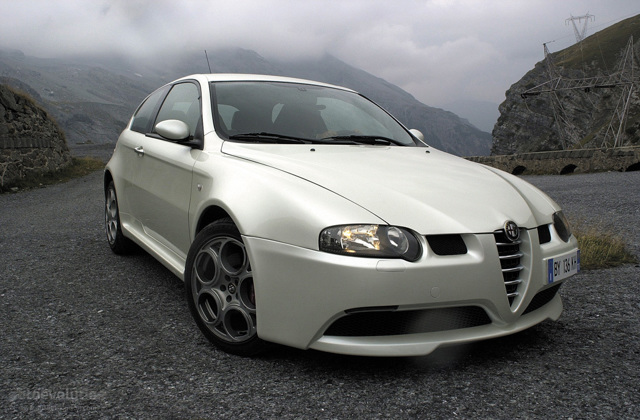 Alfa Romeo 147 3 Doors photo 4