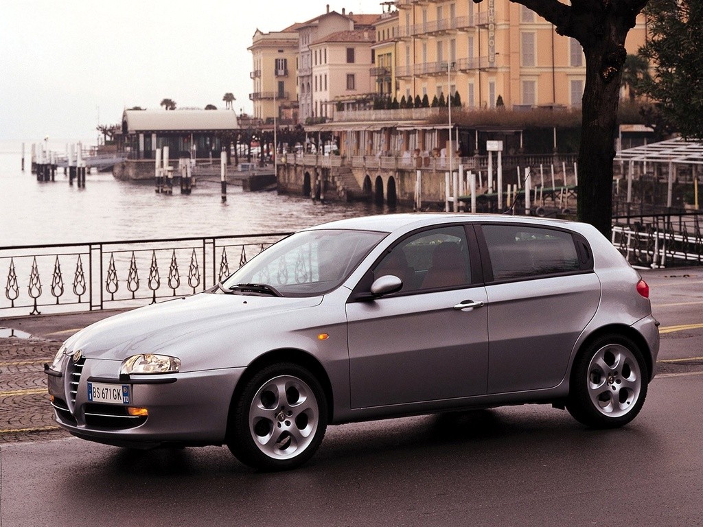 Alfa Romeo 147 5 Doors photo 6