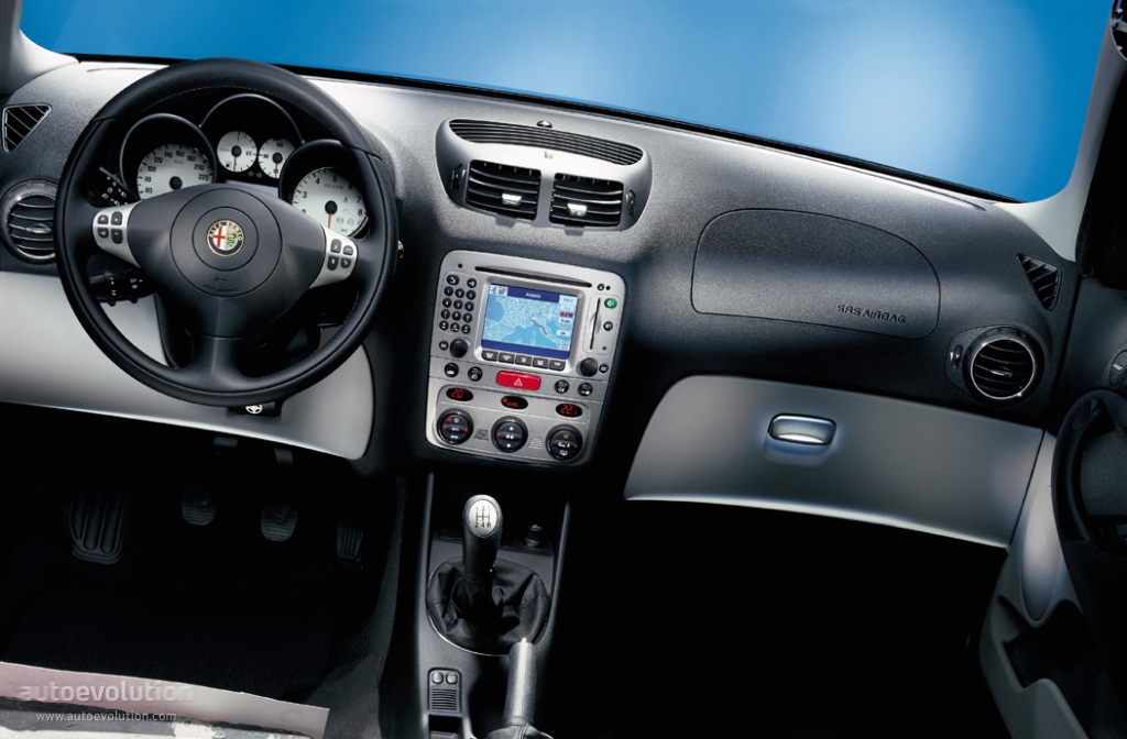 Alfa Romeo 147 5 Doors photo 37