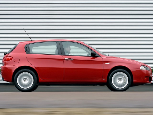 Alfa Romeo 147 5 Doors photo 15