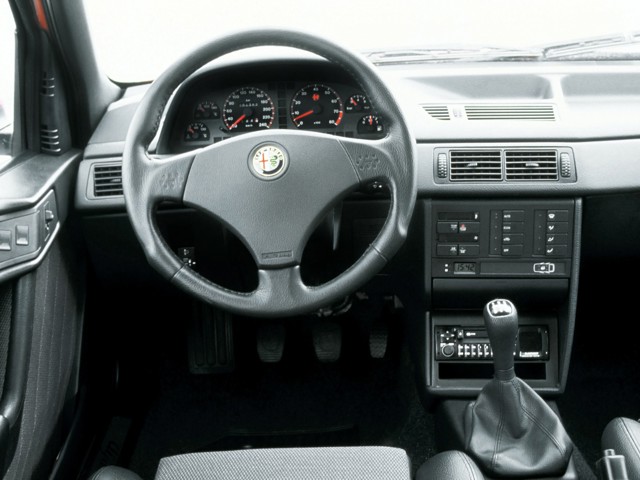 Alfa Romeo 155 Foto 67