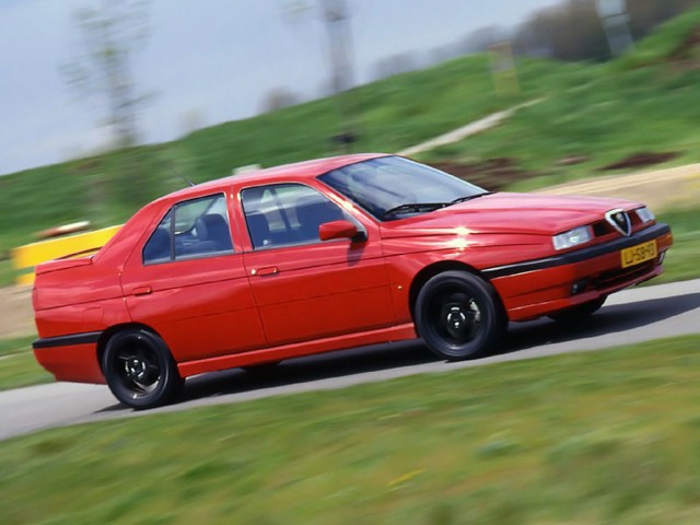 Alfa Romeo 155 Foto 15