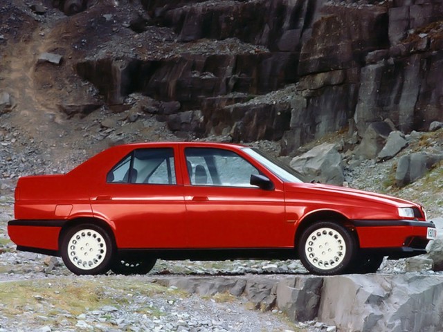 Alfa Romeo 155 Foto 18