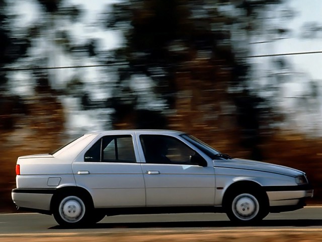 Alfa Romeo 155 Foto 21