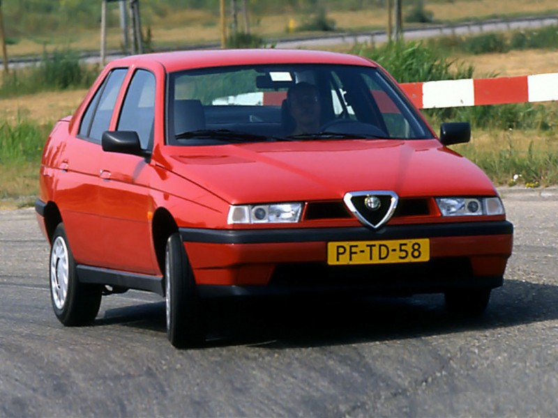 Alfa Romeo 155 photo 27