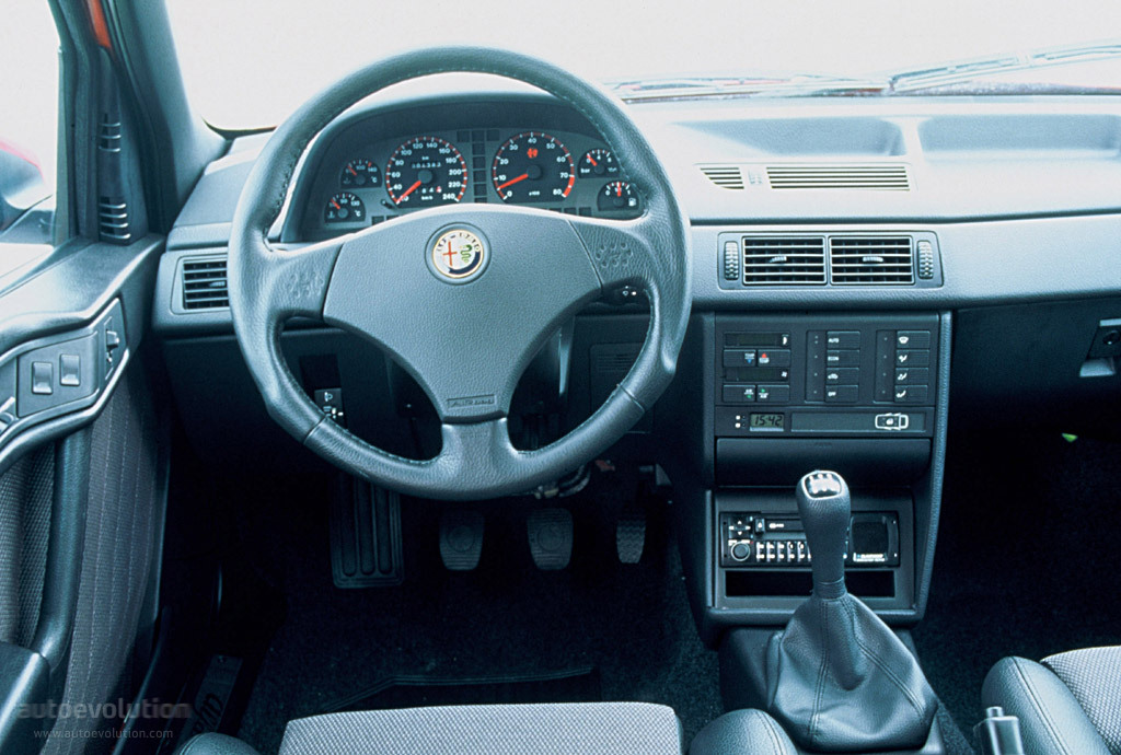 Alfa Romeo 155 photo 59