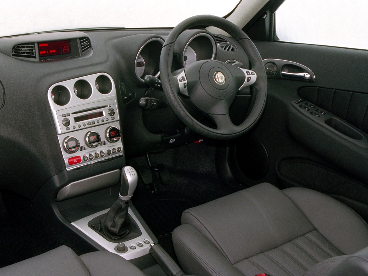 Alfa Romeo 156 Sportwagon photo 27